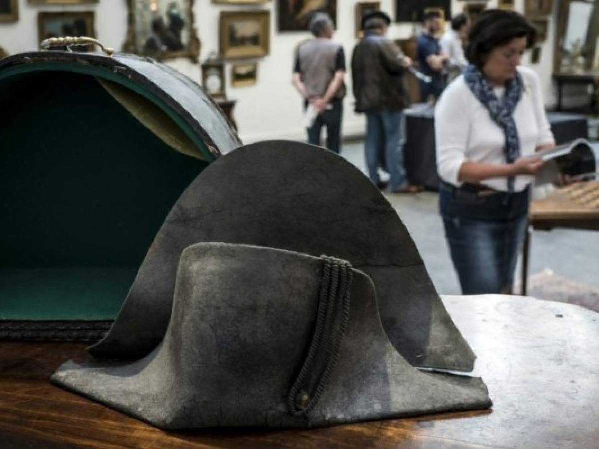 Subastarán en Francia un sombrero de Napoleón recuperado en Waterloo