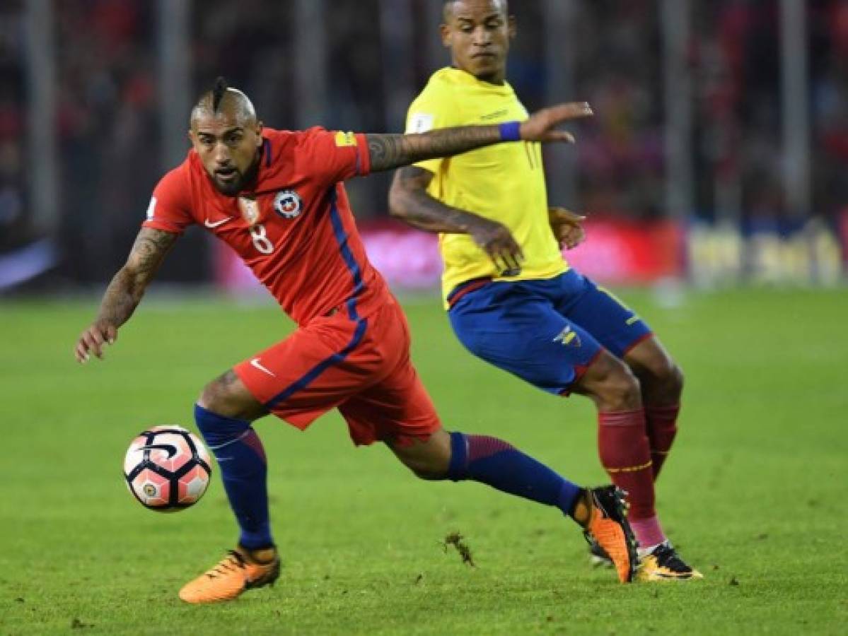 Chile gana 2-1 a Ecuador y vuelve a respirar en la clasificatoria