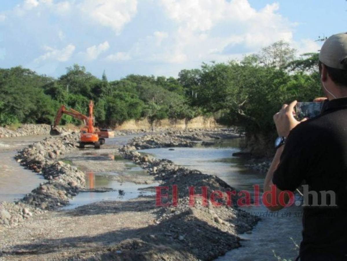 Buscan detener la explotación de río en Comayagua