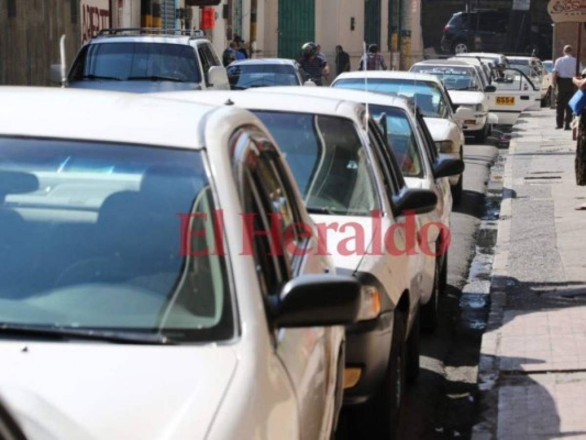 Taxistas no deben pintar el nuevo número de registro en la capital de Honduras