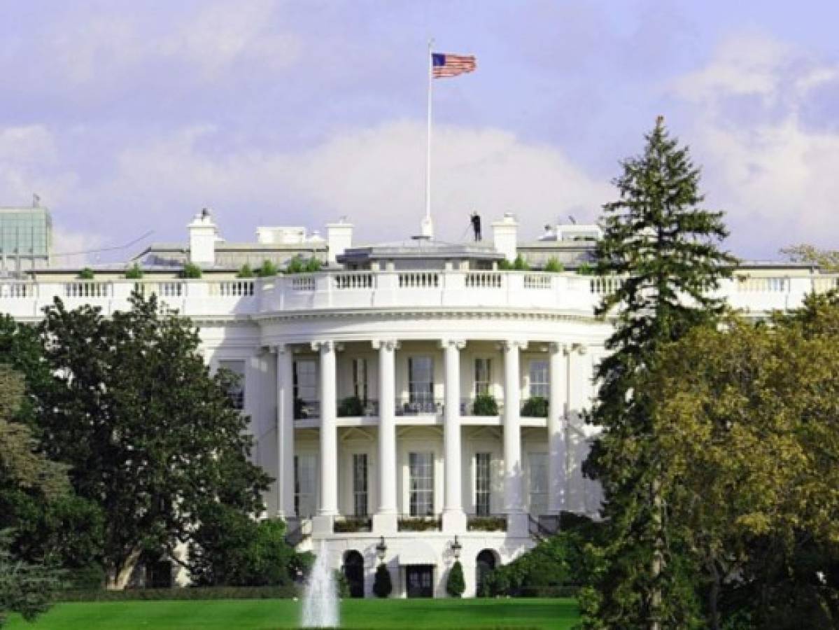 La Casa Blanca condena actos 'viles' contra Obama y Clinton en Estados Unidos