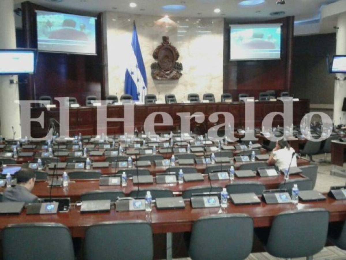 Secretaría de Seguridad tiene 12 meses para depurar Policía Nacional