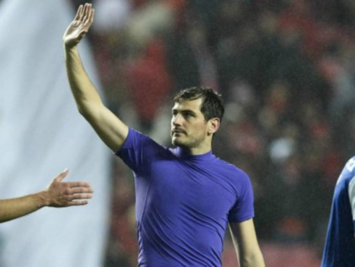 Iker Casillas renueva con el Oporto por una temporada más
