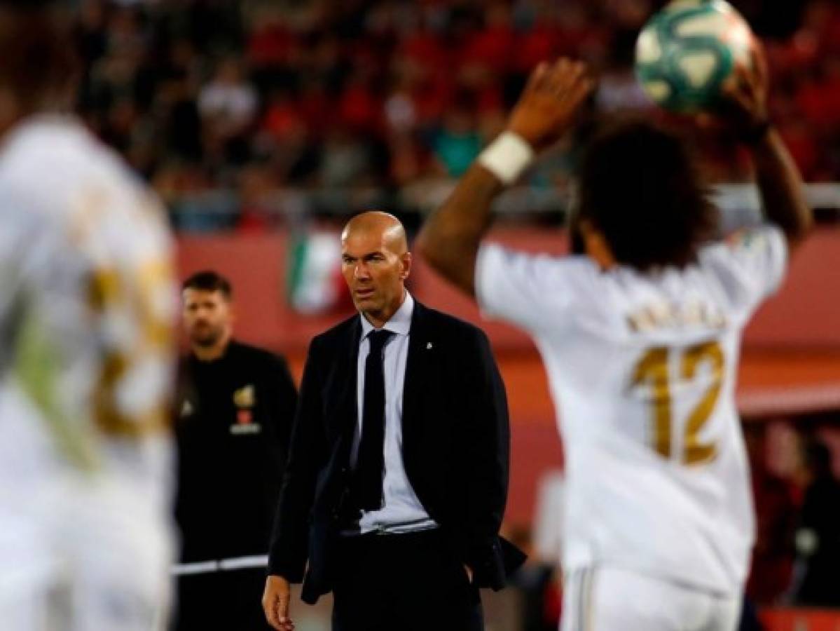 ¿Zidane fuera del Real Madrid? Mourinho sería su sustituto