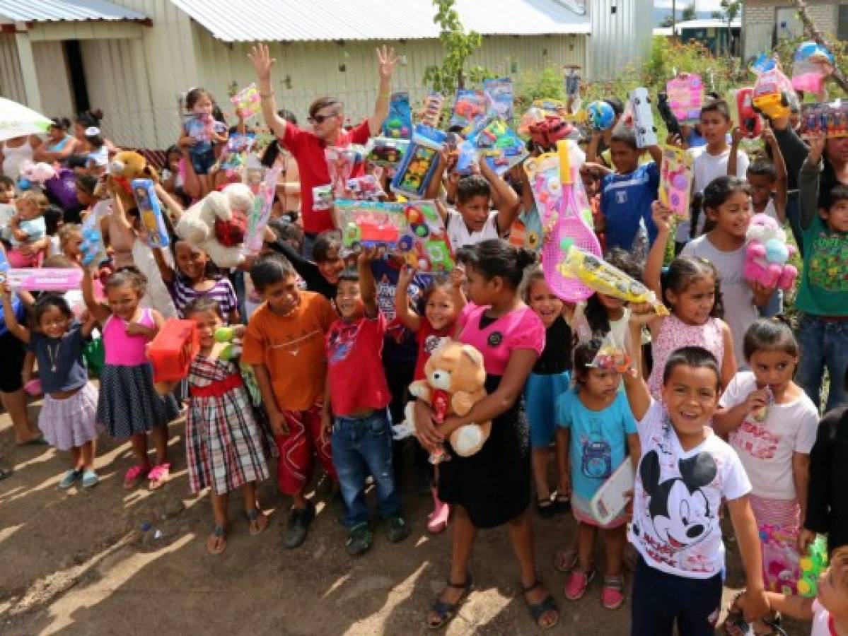 Dibujamos sonrisas en los niños de la capital