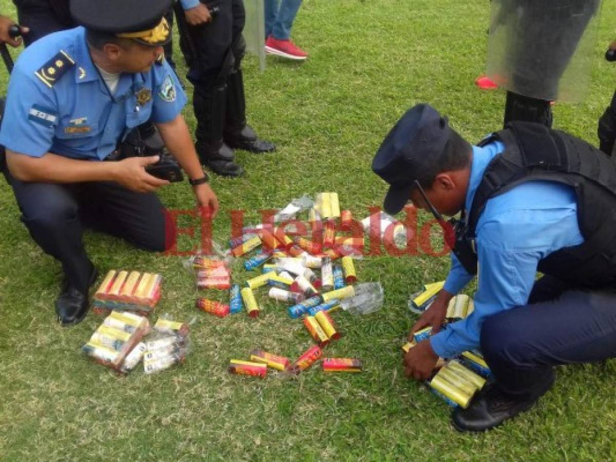 Policías decomisan pólvora dentro de una caseta del estadio Nacional