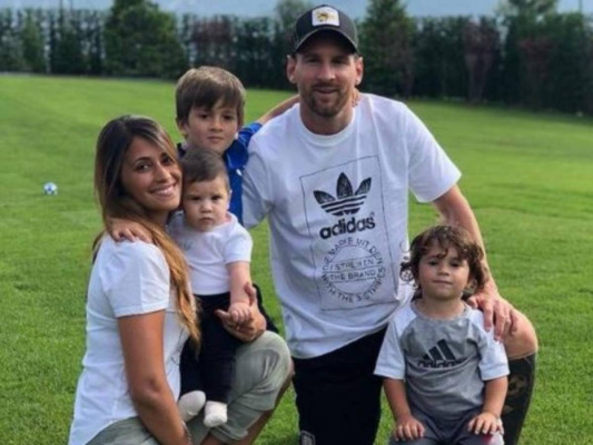La divertida fotografía que Messi compartió junto a su familia en la fiestas de Navidad