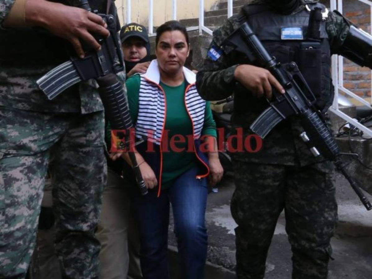 Con el dinero desviado por el despacho de la ex primera dama de Honduras, Rosa Elena de Lobo, se pagaron colegiaturas y cirugías