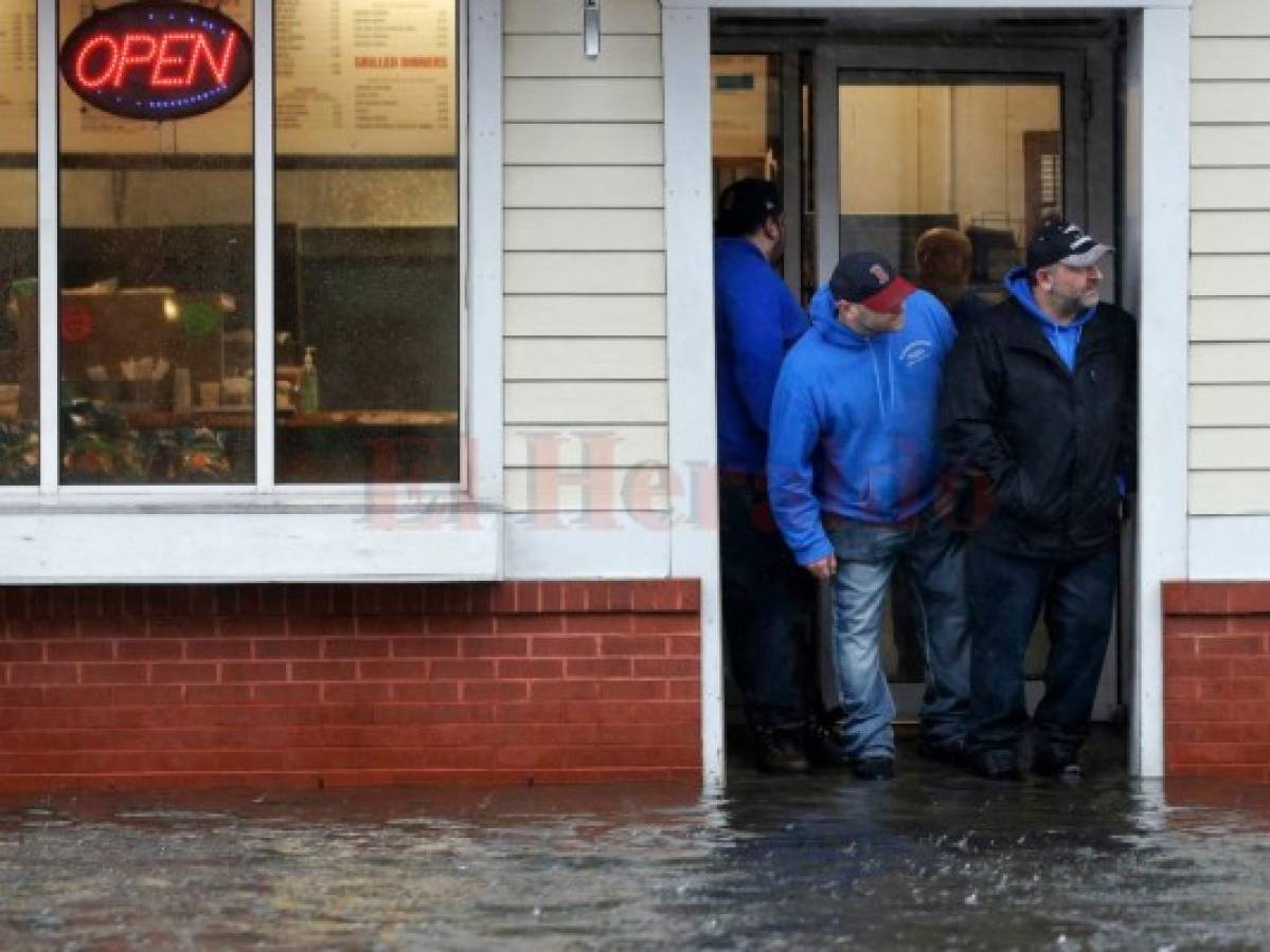 EEUU: Tormenta azota costa este con lluvias, nieve, vientos