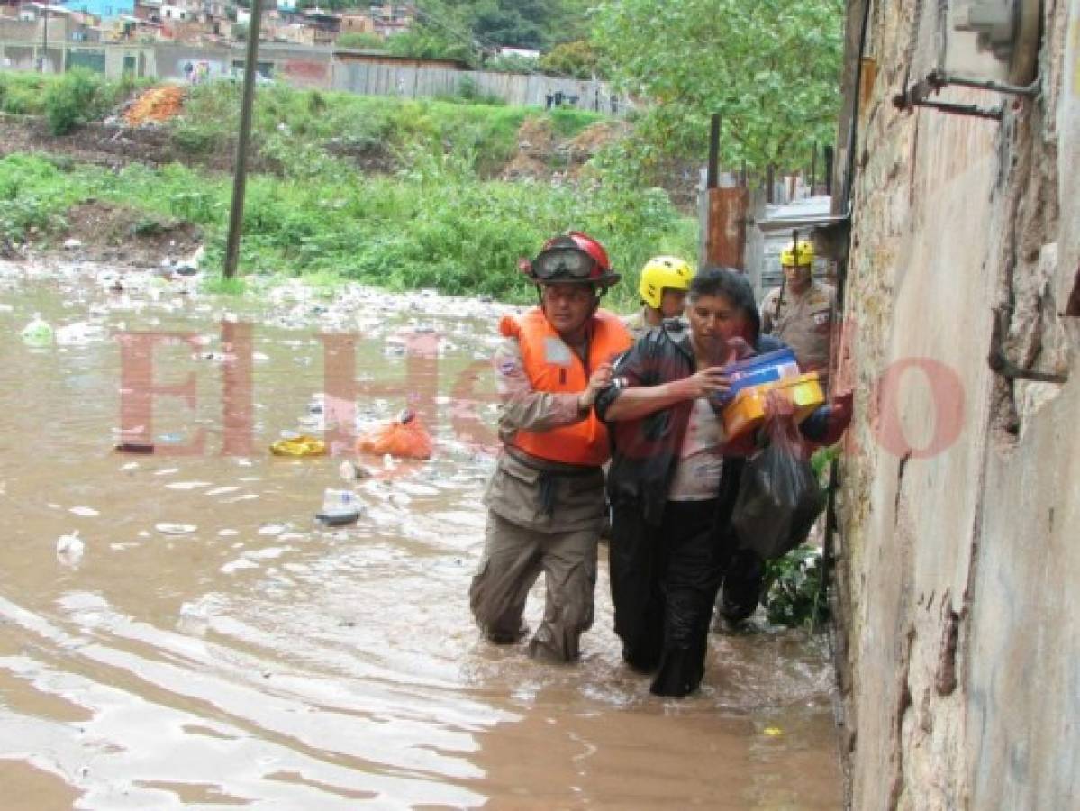 Más de 120 personas han sido albergadas por fuertes lluvias en Honduras