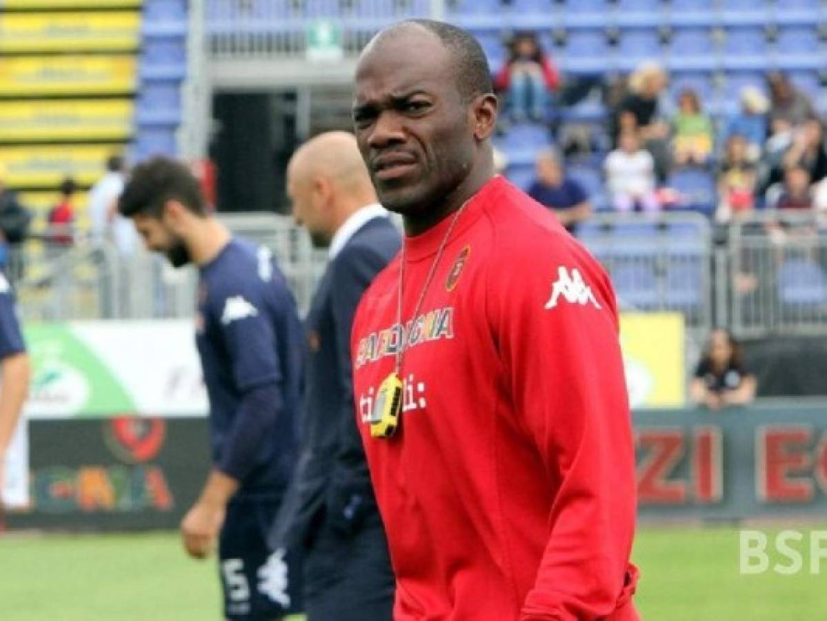 Ni 24 horas han pasado y el Brescia anuncia quién es el sustituto de David Suazo