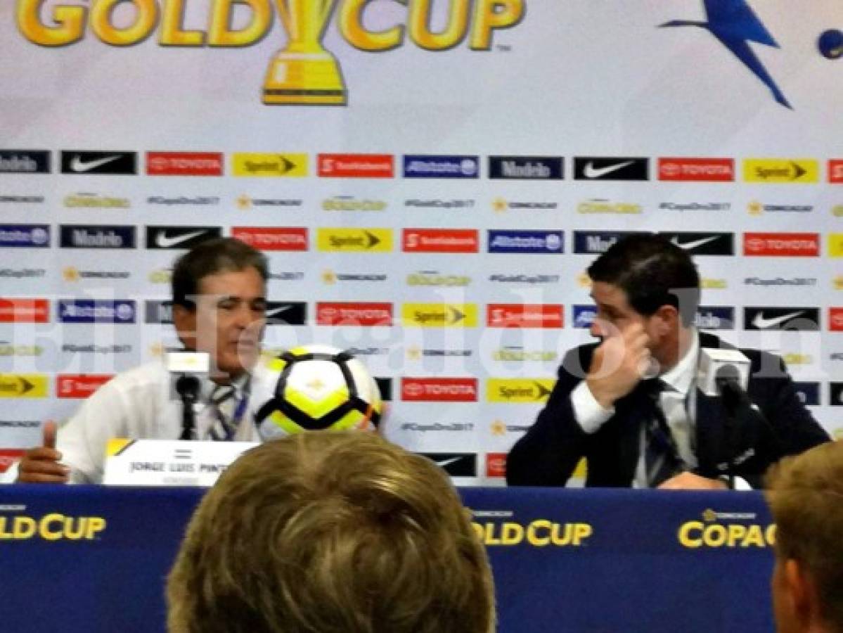 El sufrimiento del hijo de Jorge Luis Pinto en la conferencia de prensa de la Selección de Honduras