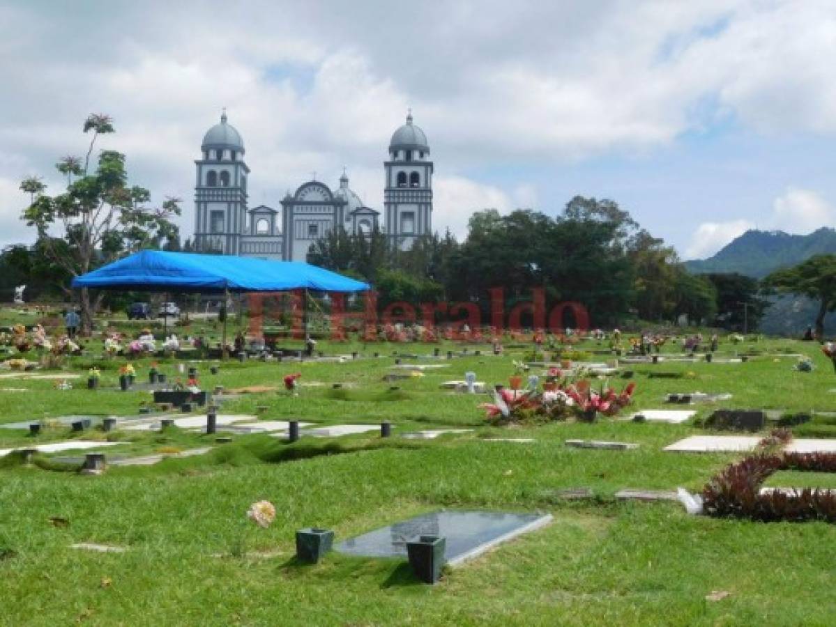 ¿Cuánto cuesta coronar a los muertos en Honduras? 