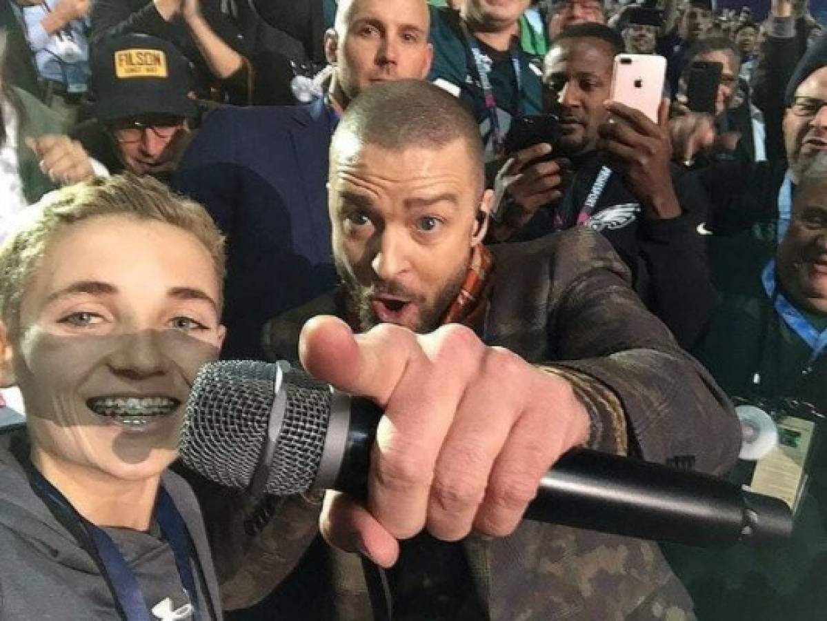 Adolescente de 13 años se hace famoso por selfie con Timberlake en Super Bowl