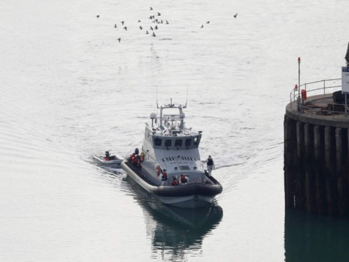 Encuentran balsa con migrantes muertos cerca de Islas Canarias  