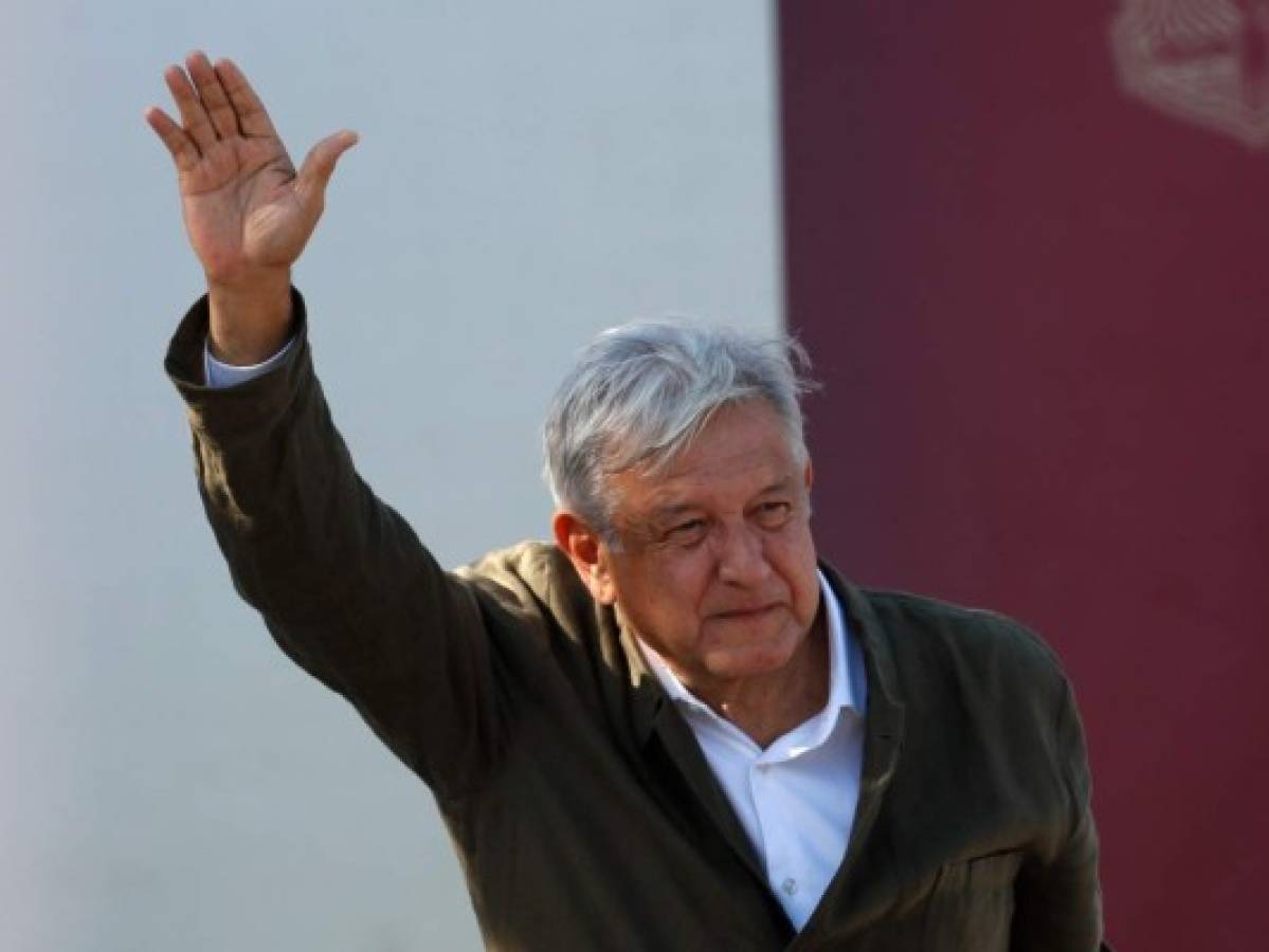 López Obrador discute con Mark Zuckerberg plan de conectividad