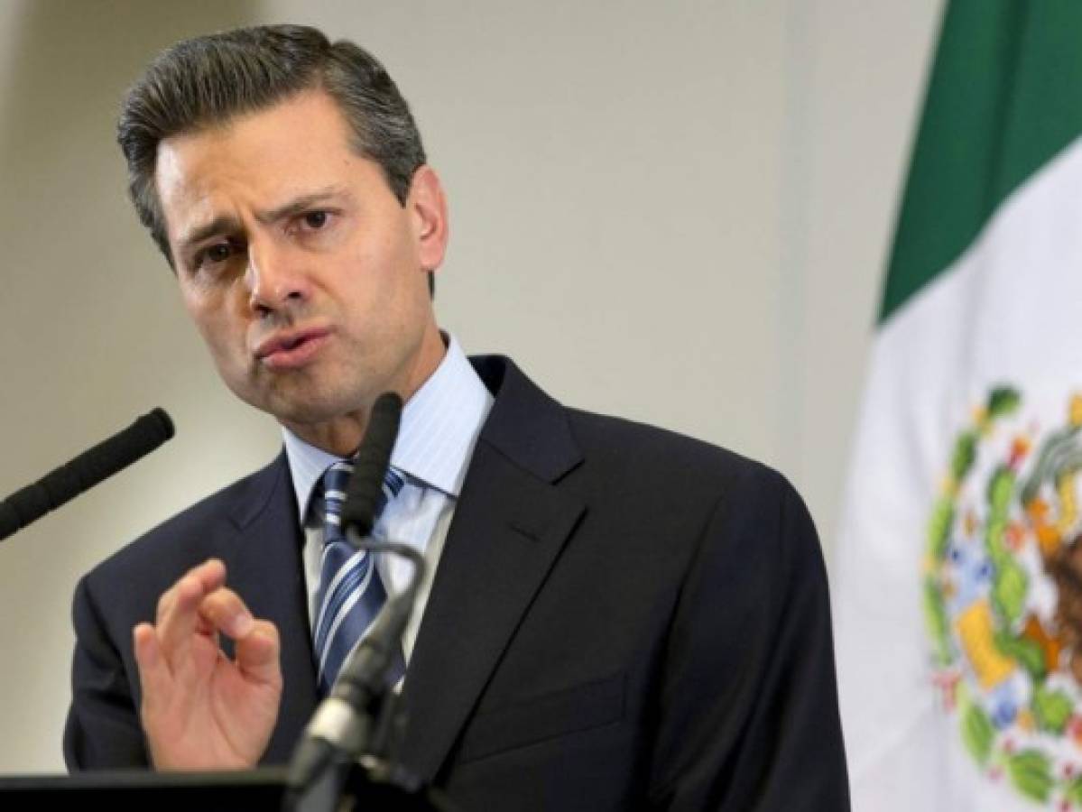 Peña Nieto rechaza muro fronterizo y evalúa si se reúne con Trump