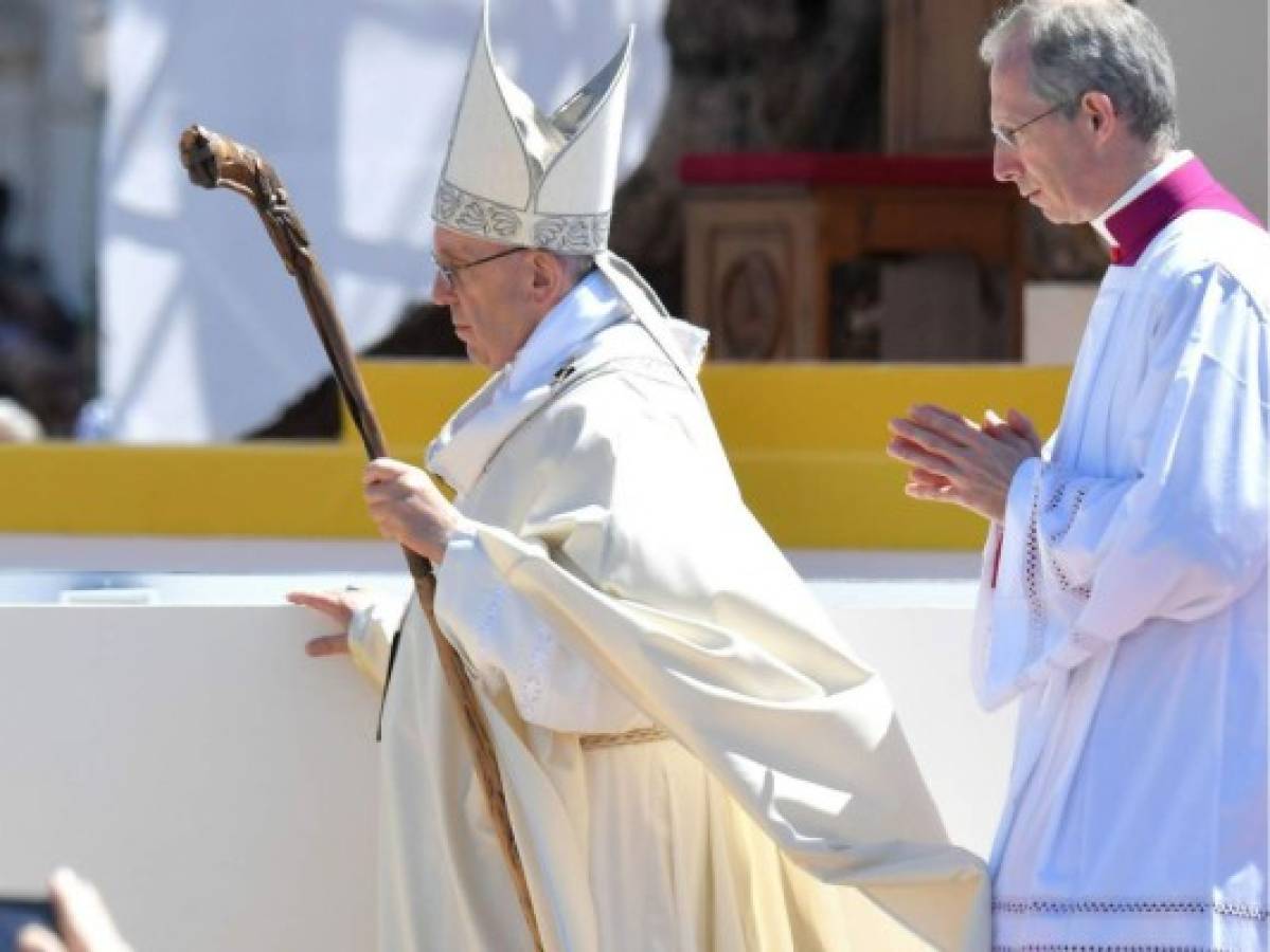 Uno de los báculos del papa Francisco fue confeccionado con materiales de Honduras