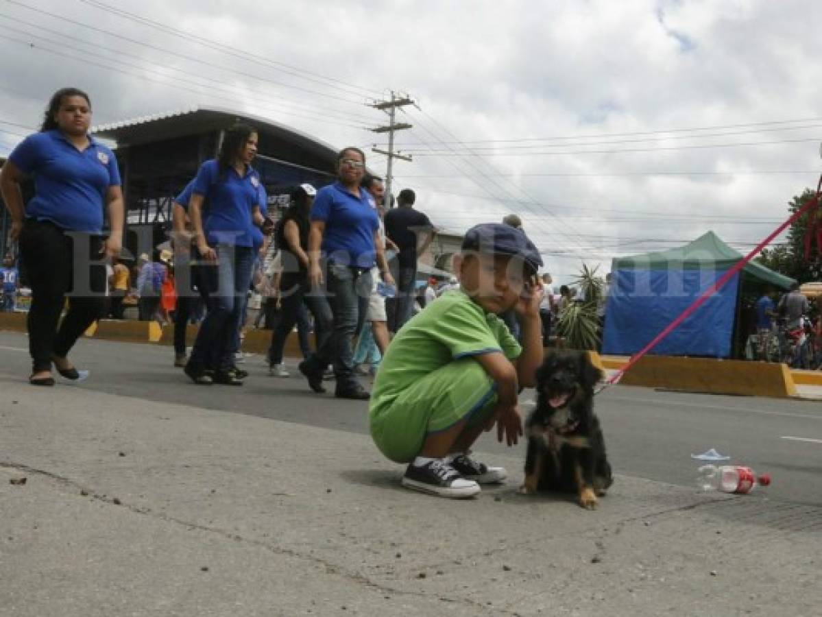 Es recomendable evitar deshidratarse por el calor, sobre todo en el caso de los chicos y las mascotas (Foto: El Heraldo Honduras/ Sucesos de Honduras).