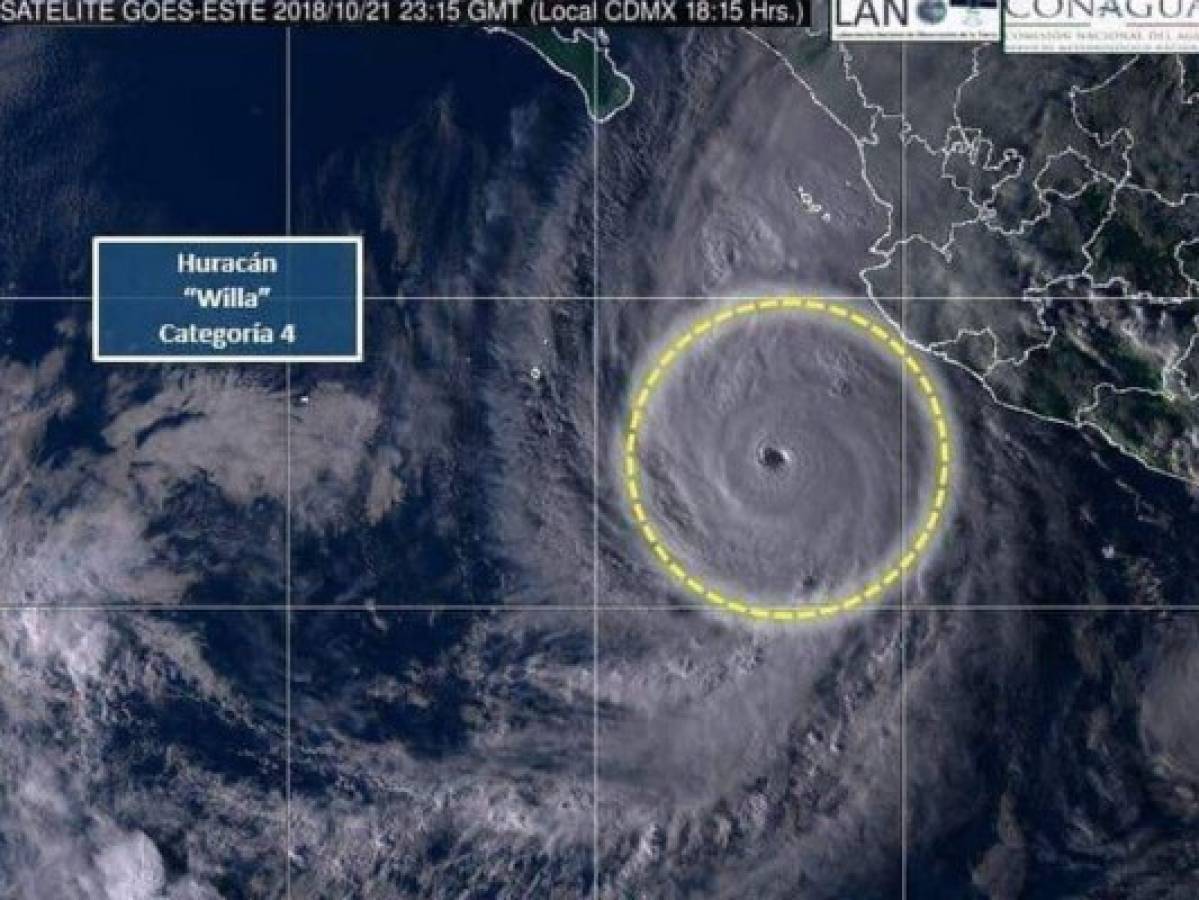 Huracán Willa se fortalece a categoría 4 frente a costa de México