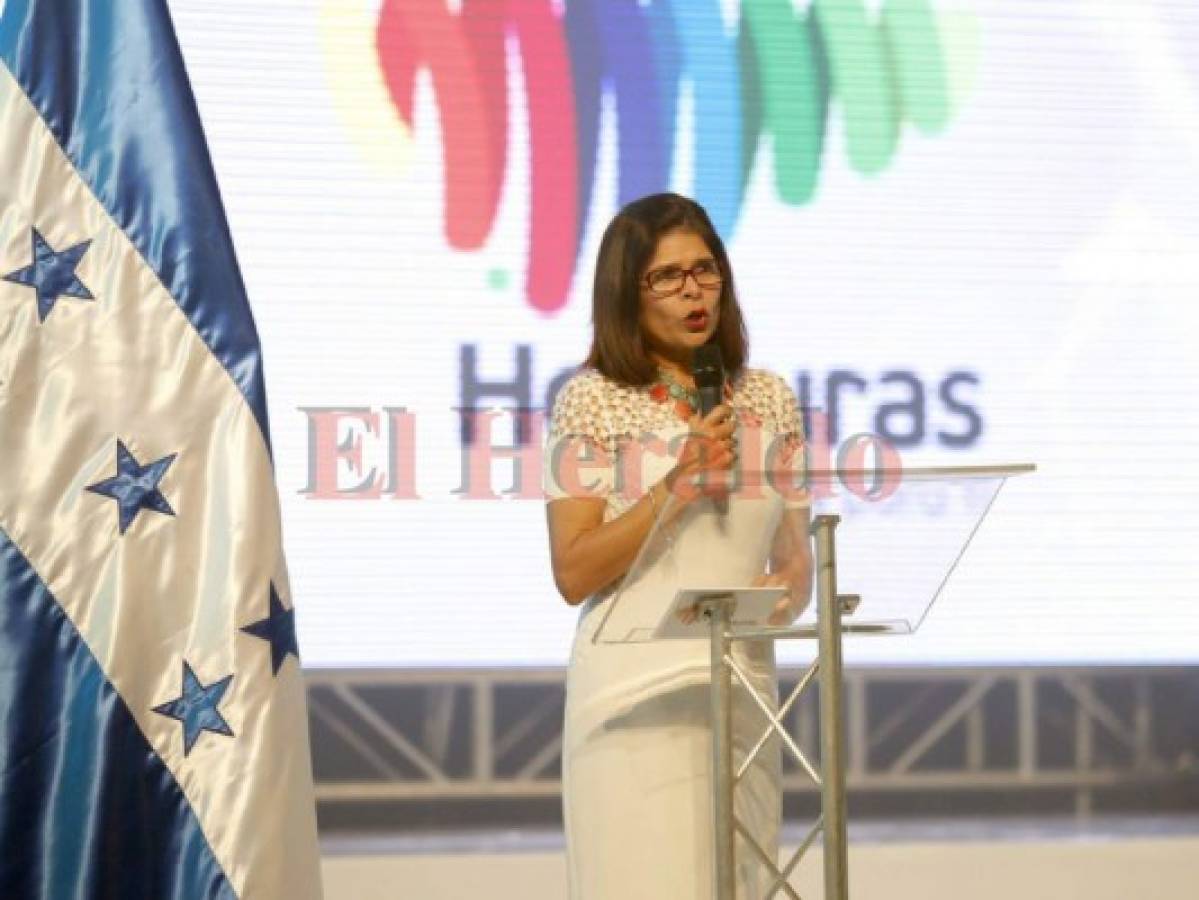 Honduras president's sister killed in helicopter crash