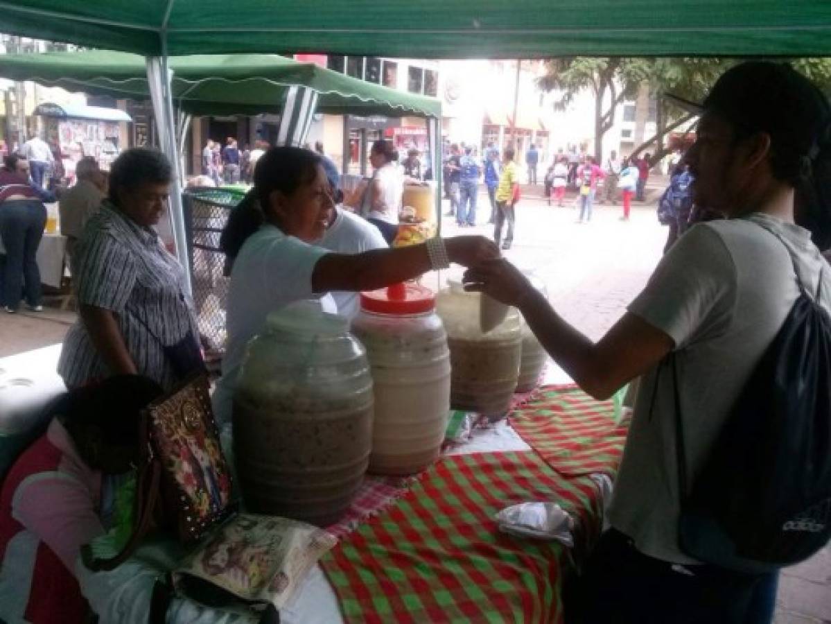 Microempresarios realizan feria en la capital hondureña