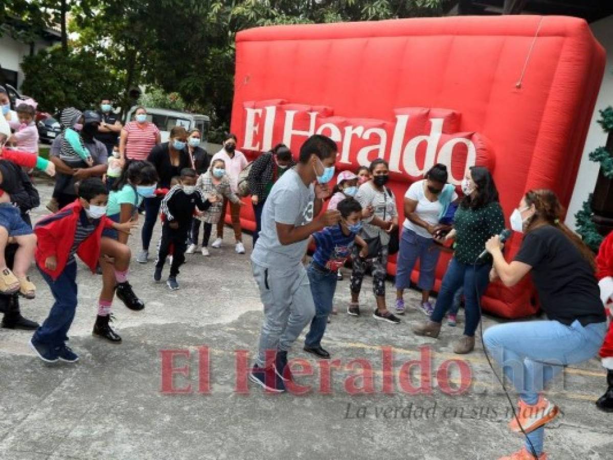 Los niños creyeron en él y Santa Claus cumplió sus sueños