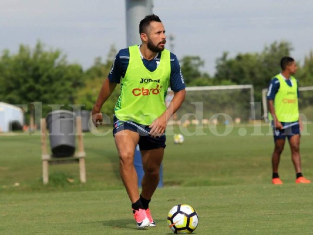 Alfredo Mejía en los entrenamientos de Honduras en Houston, Texas. (Foto: Ronal Aceituno / Grupo Opsa)