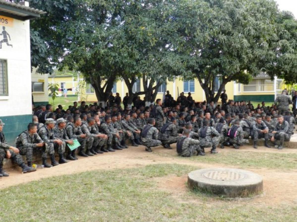 Honduras: Llevan sacerdotes y pastores al Centro de Adiestramiento Militar de Olancho por desmayos de estudiantes