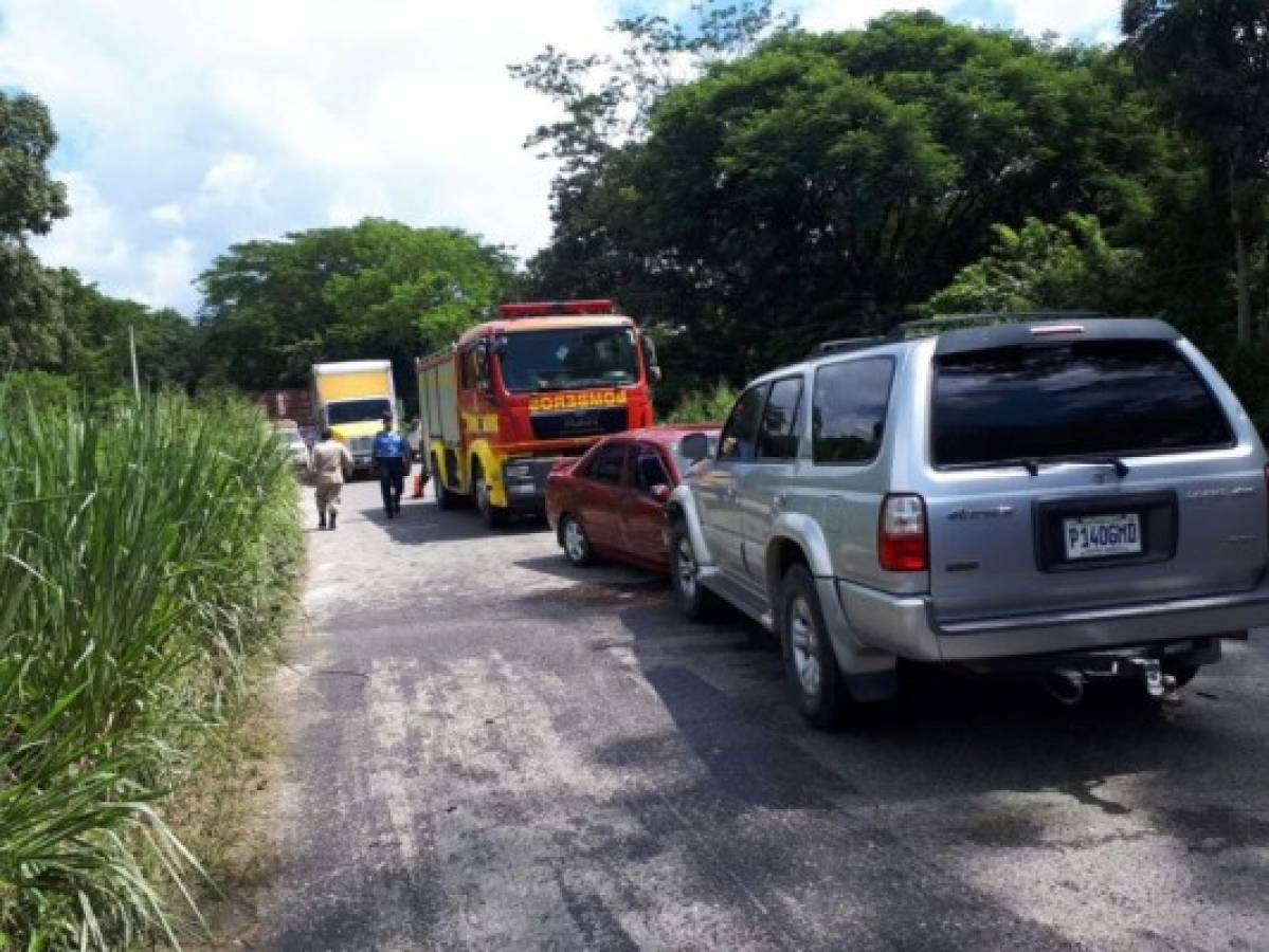 Ocho heridos tras colisión entre varios vehículos en carretera de Santa Bárbara