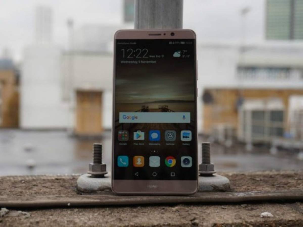 Huawei Mate P9, una de las nuevas sensaciones en el mercado de los Smartphones en el mundo, ya está disponible en todas las tiendas Claro de Honduras.