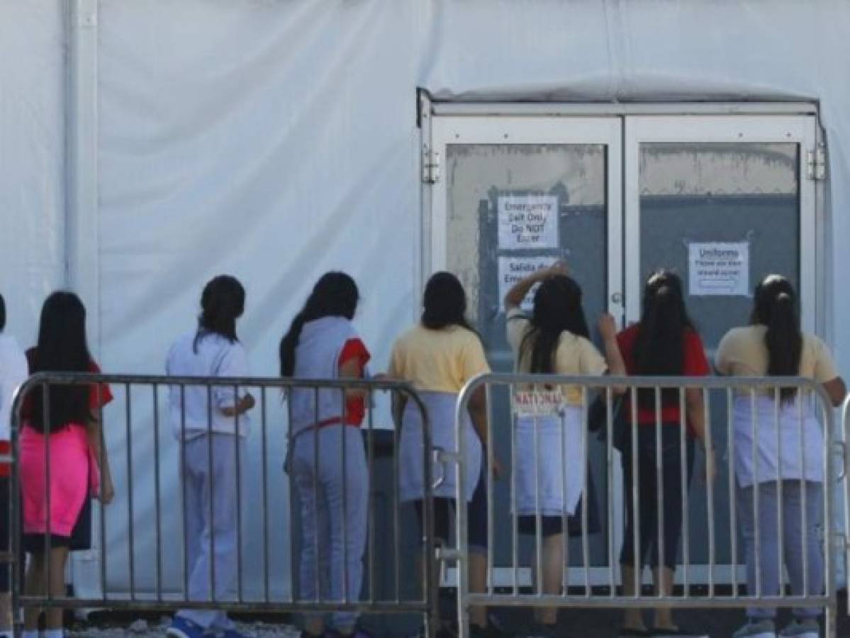 Reportan brote de paperas en centros de detención de migrantes de Estados Unidos  