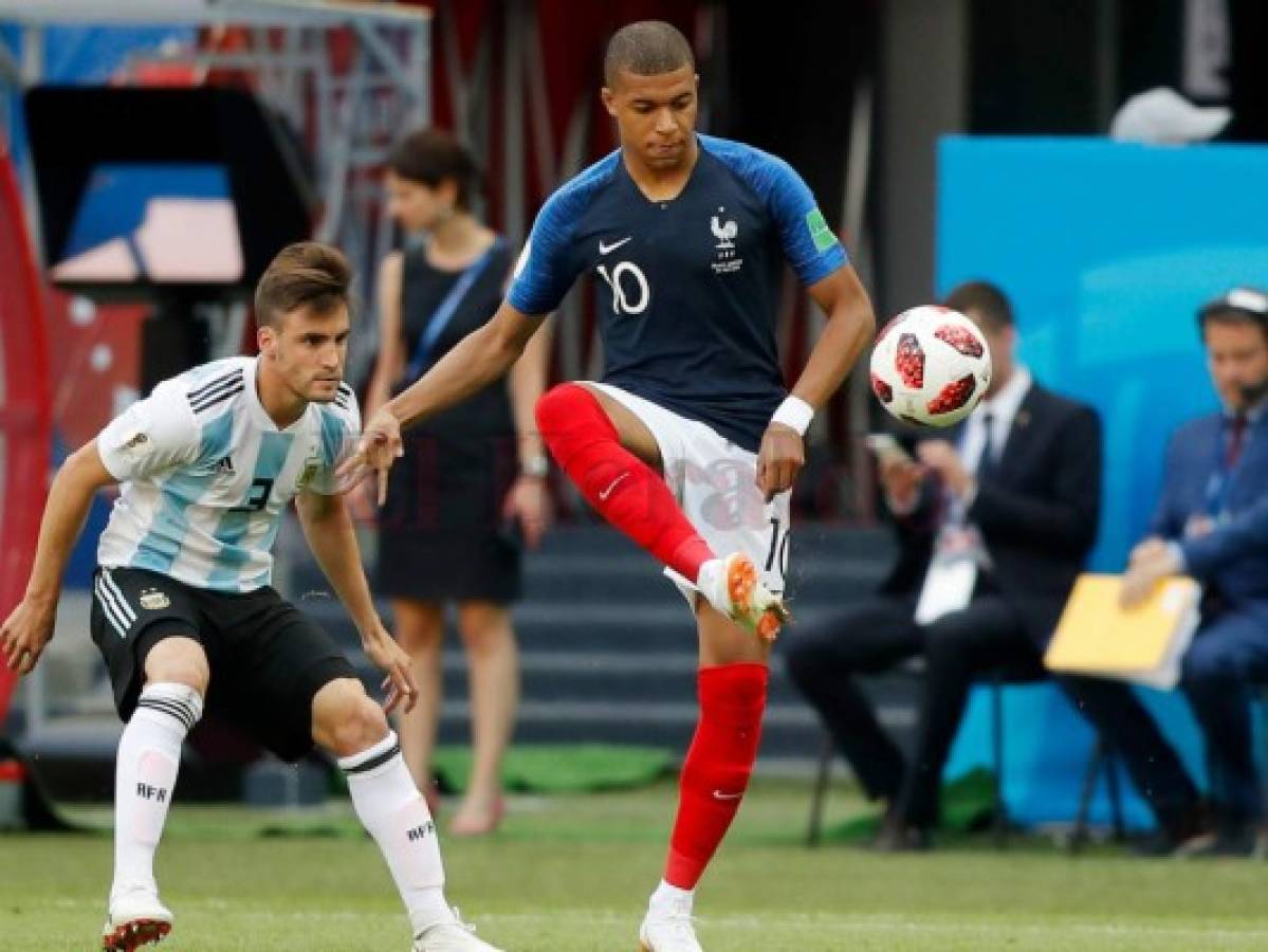 Estrella de Francia, Kylian Mbappe no quiere ser comparado con Pelé