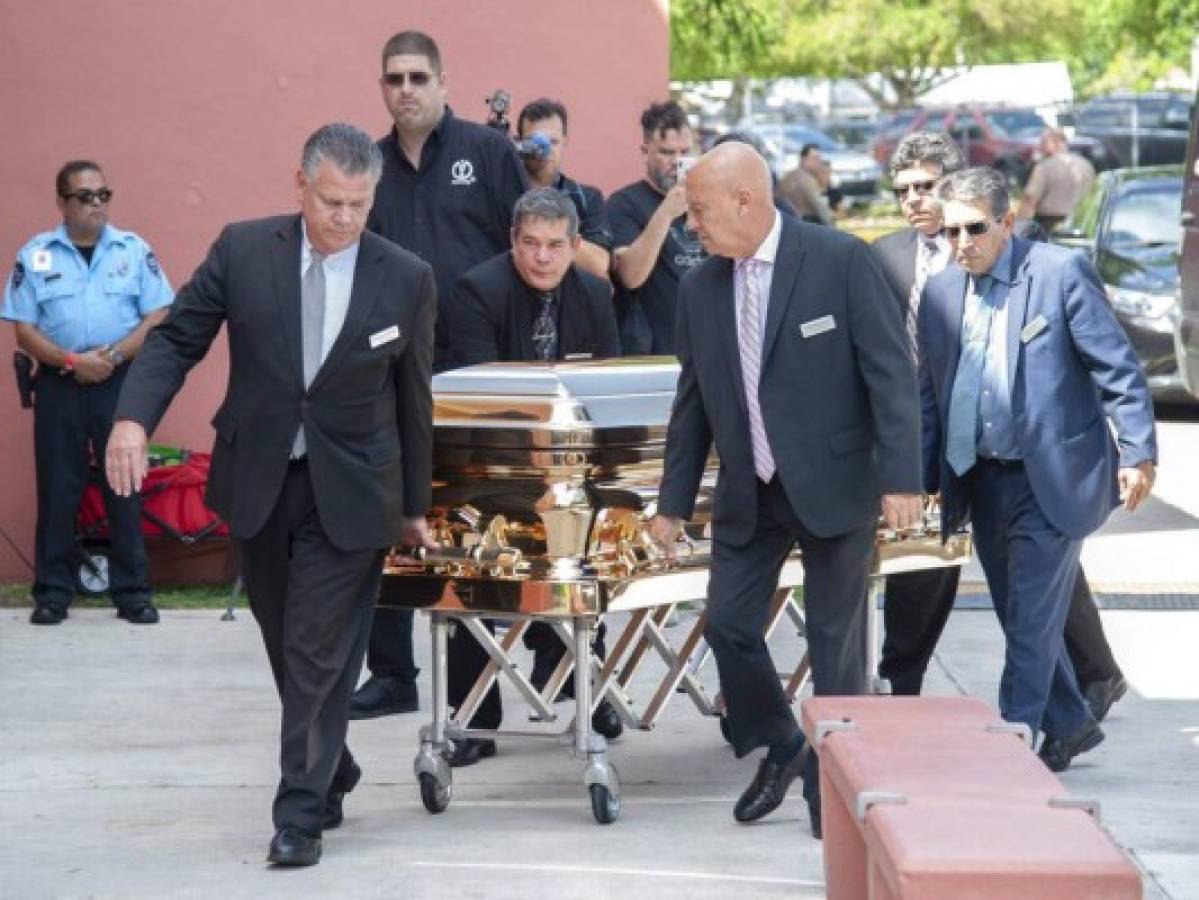 Llevarán cenizas de José José a homenaje en Bellas Artes 