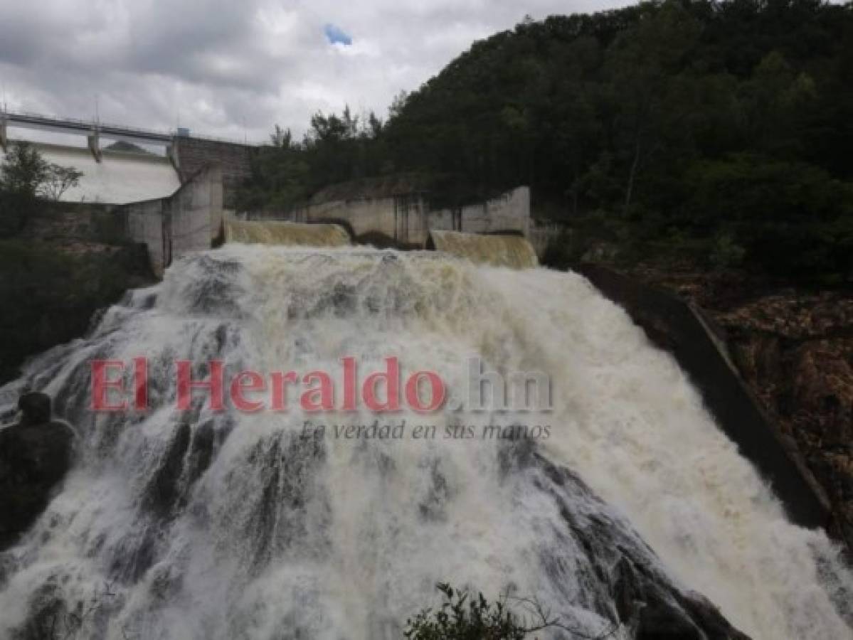 Fijo el suministro de agua en la capital durante el 2021, tras rebose de La Concepción