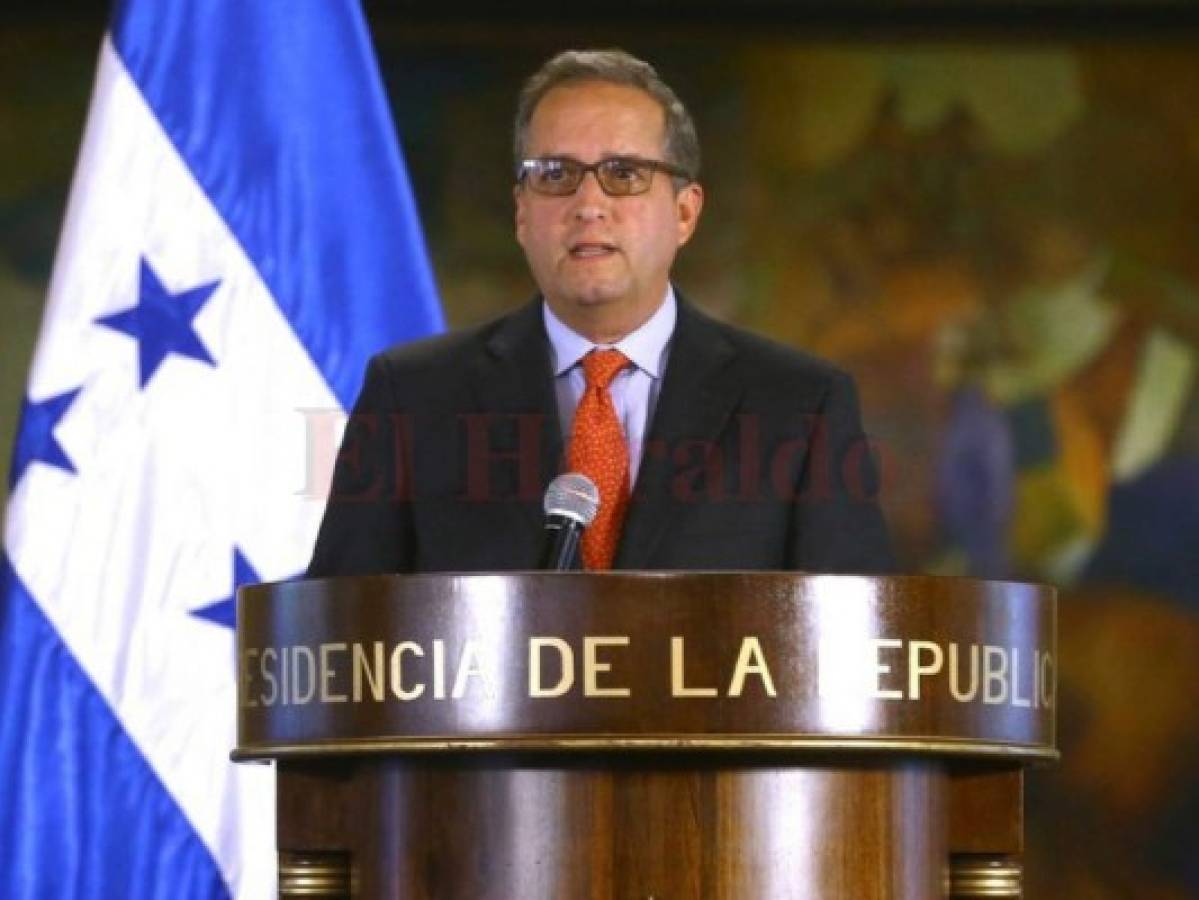 Según designado presidencial, toma de posesión de JOH debería de ser siempre en el estadio Nacional