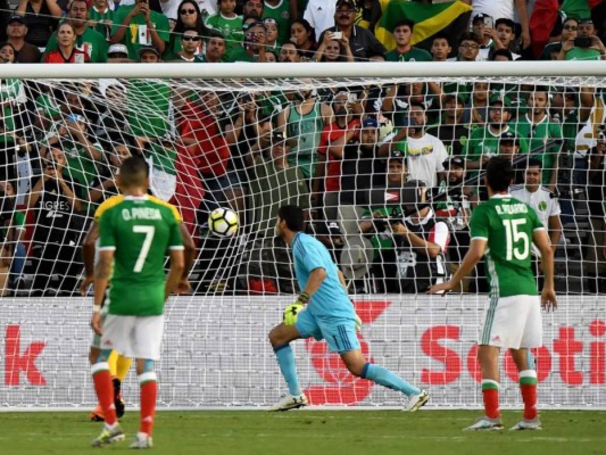 Juan Carlos Osorio sigue al frente de la Selección de México