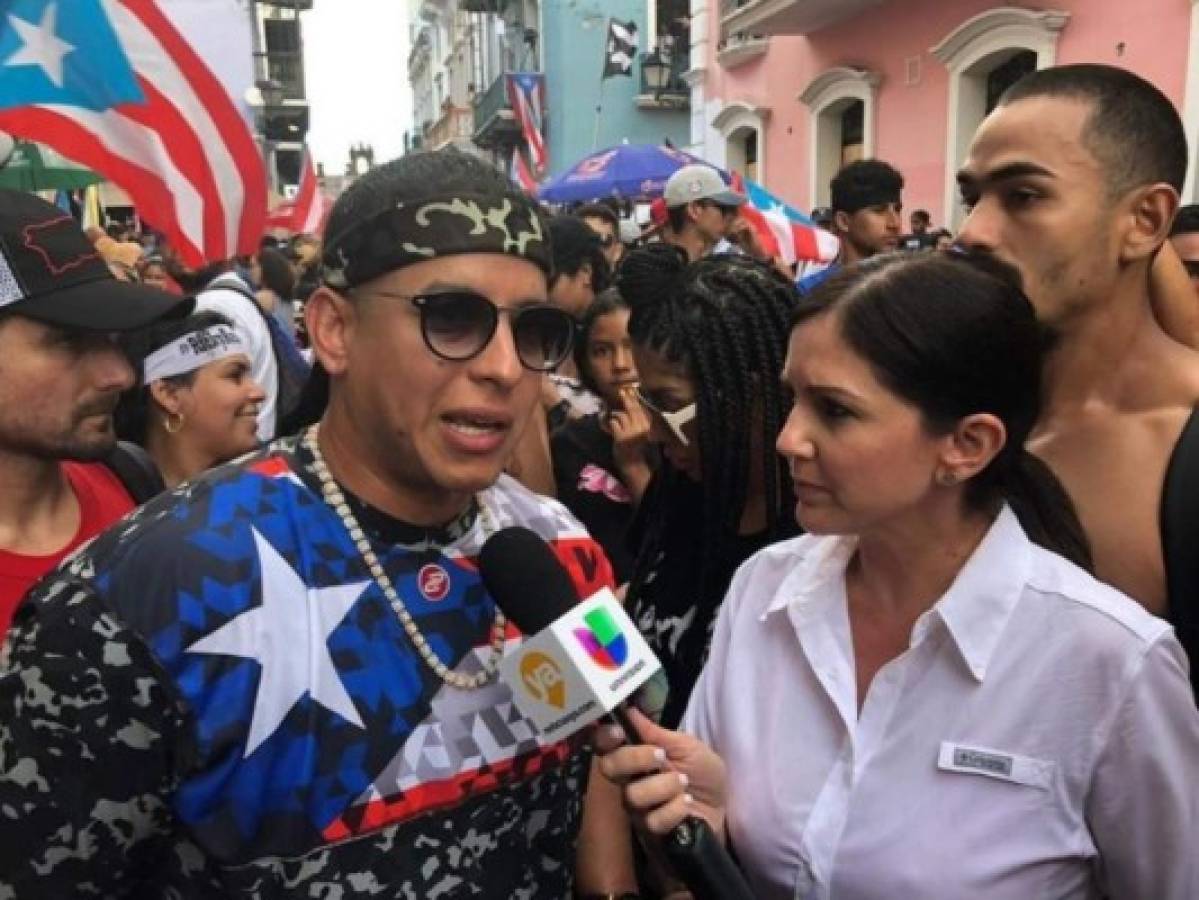 El máximo exponente del género urbano sorprendió al llegar las masivas protestas en Puerto Rico contra el gobernador Ricardo Rosselló.