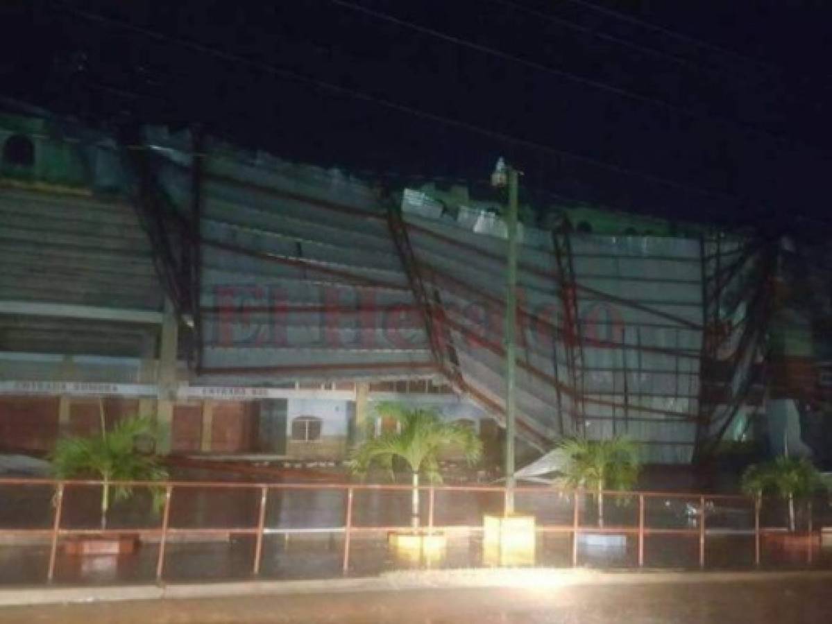 Colapsa techo del estadio Juan Ramón Brevé de Juticalpa tras tormentas en Honduras
