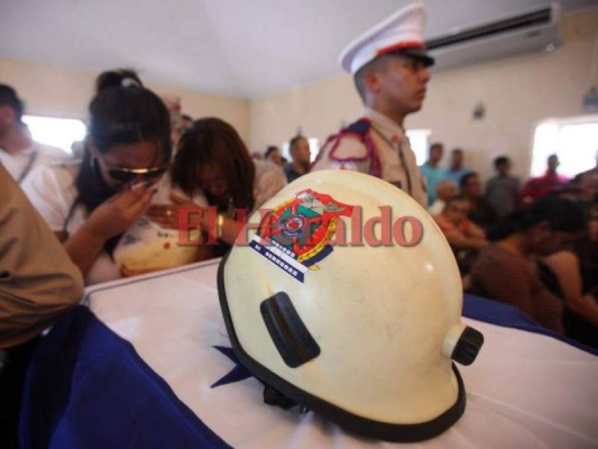 Frank Obilson Santos fue uno de los Bomberos que murió tras recibir quemaduras de gravedad en el cuerpo.