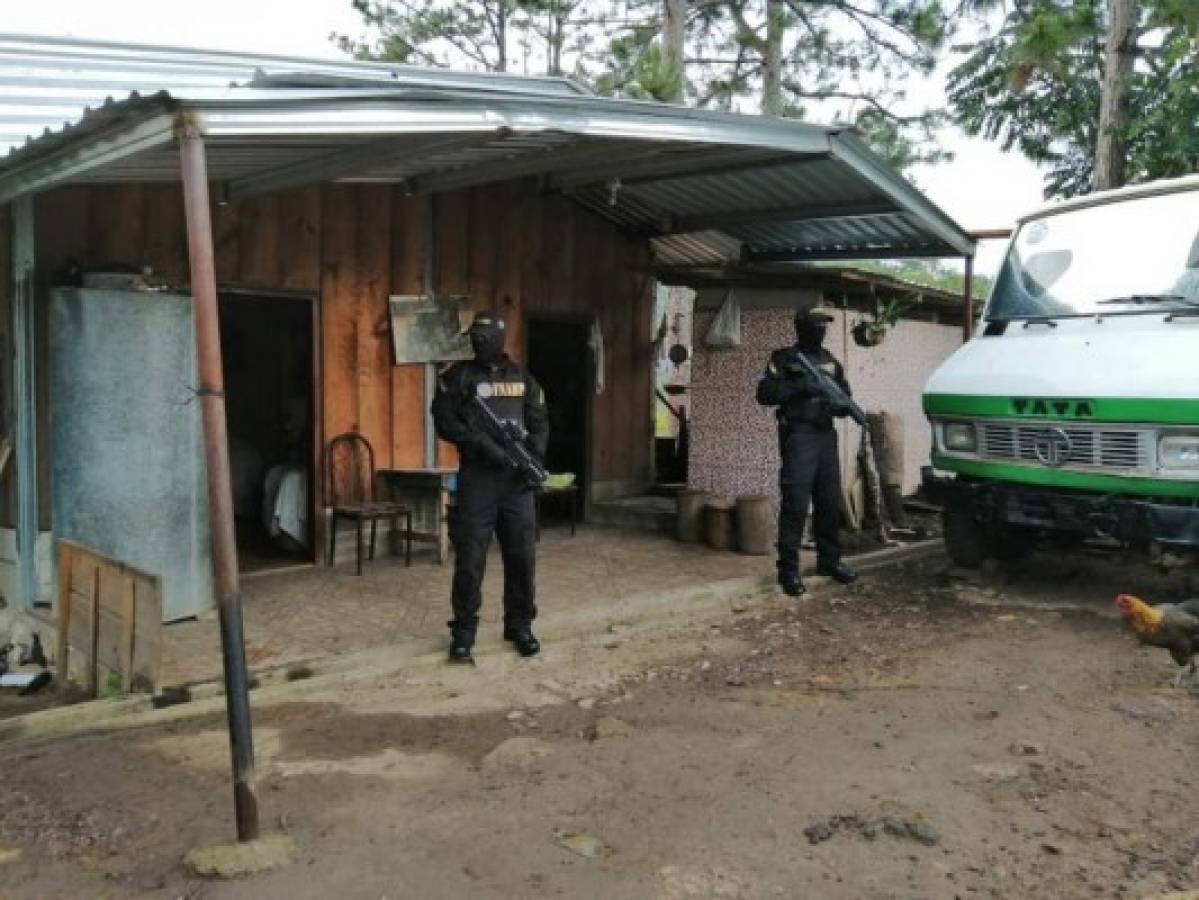 Cae hombre con varias armas durante allanamiento en Siguatepeque
