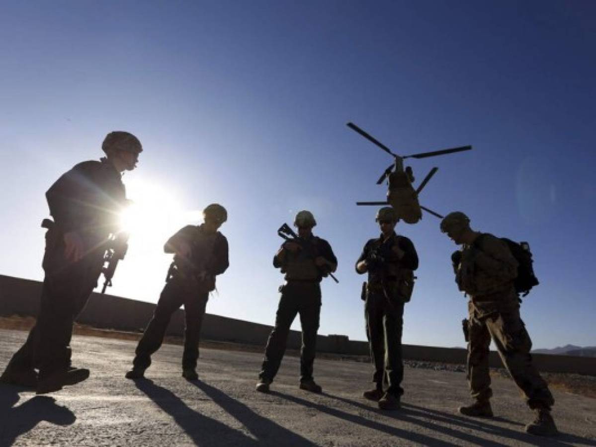 Biden planea evacuar a miles de afganos que ayudaron a EEUU  