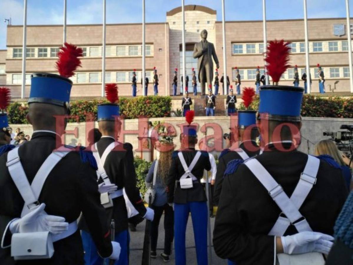 Honduras arranca celebración de fiestas patrias con grito de independencia