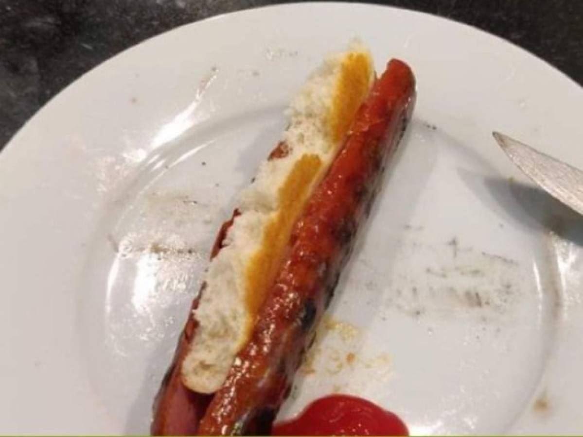 Este fue un intento de “hot dog”, claramente se ve el pan adentro de la salchicha.
