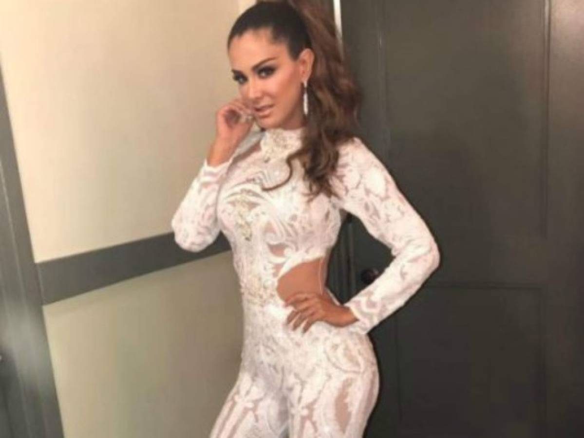 Ninel Conde enciende las redes con sexi bikini