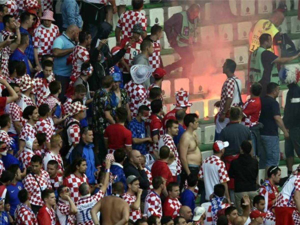 República Checa y los hinchas arruinan al final la fiesta croata (2-2)