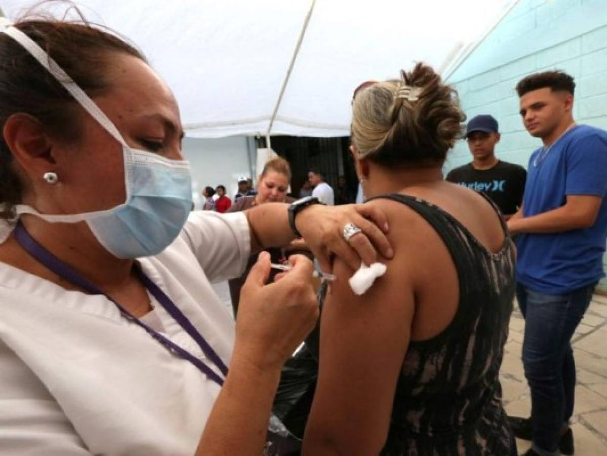 Vacunación masiva contra virus del H1N1 continuará este martes