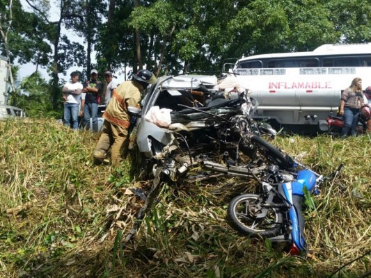 Un muerto y dos heridos dejó fatal accidente de tránsito en La Ceiba