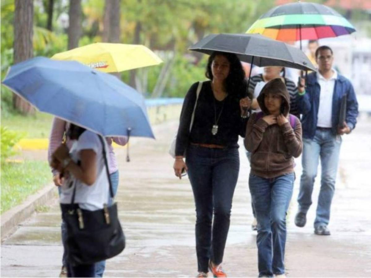 Lluvias y bajas temperaturas continuarán este lunes en Honduras