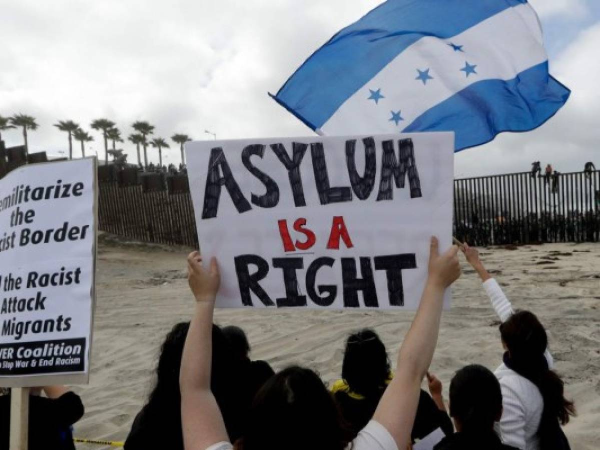 Unos 28 migrantes que viajaban en caravana logran obtener asilo en Estados Unidos